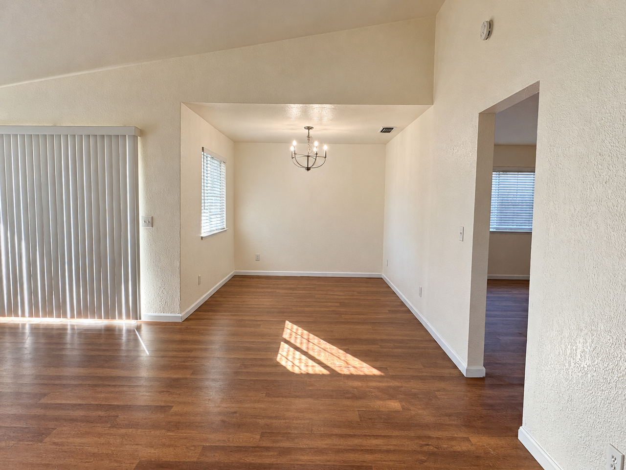 304 W Dunham St #1 - Photo 3 of 14
