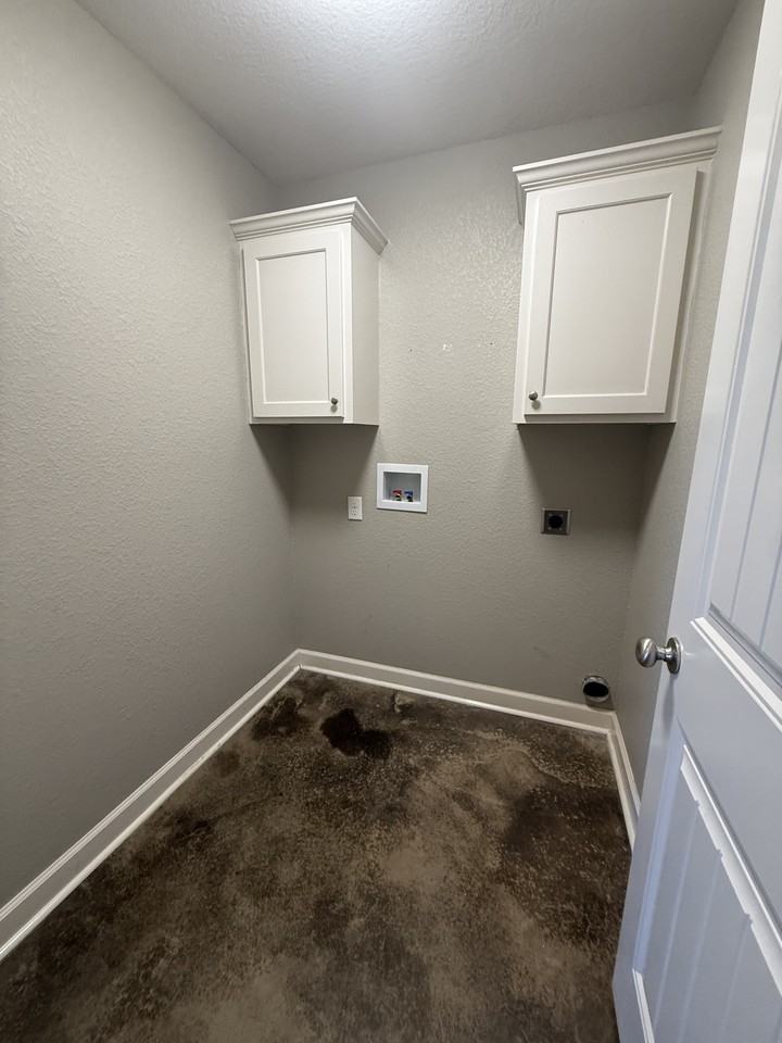 1375 Acuff Ln #1 - Photo 4 of 24