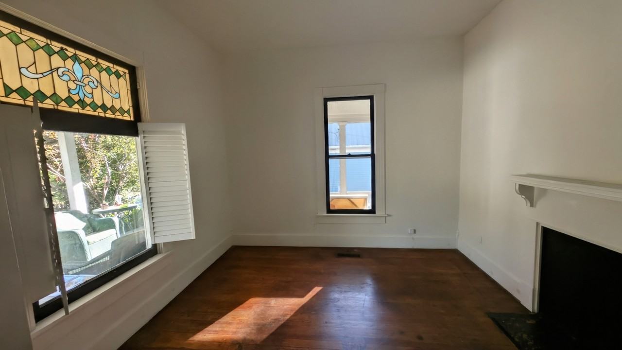 459 Glenwood Ave Se #1 - Photo 2 of 12