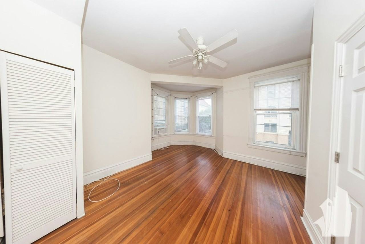2258 North Southport Avenue, Unit 2 - Photo 5 of 12