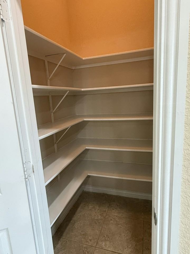 25703 Velvet Creek - Photo 5 of 23