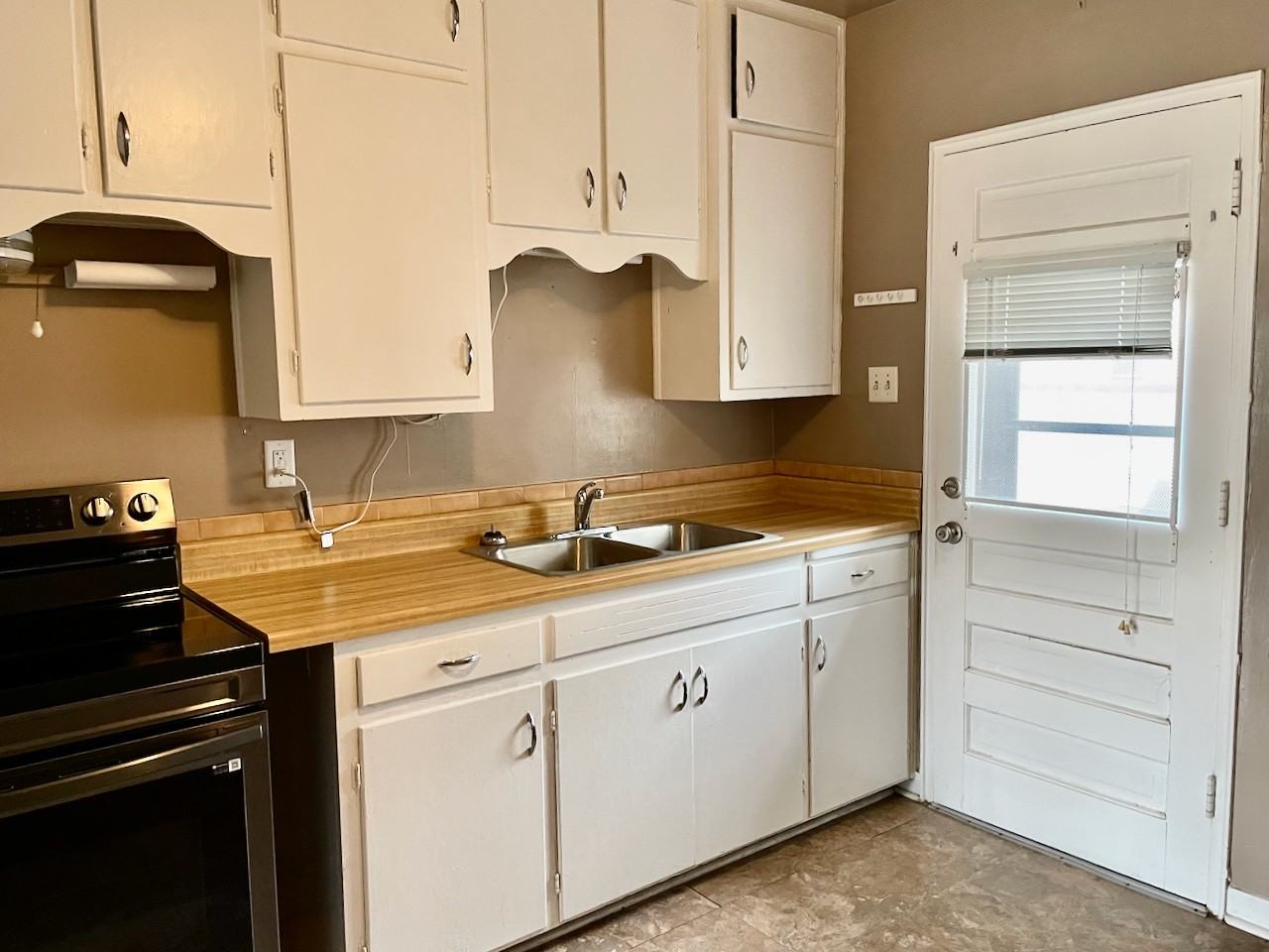 4802 Marquette Ave Ne #2 - Photo 7 of 23