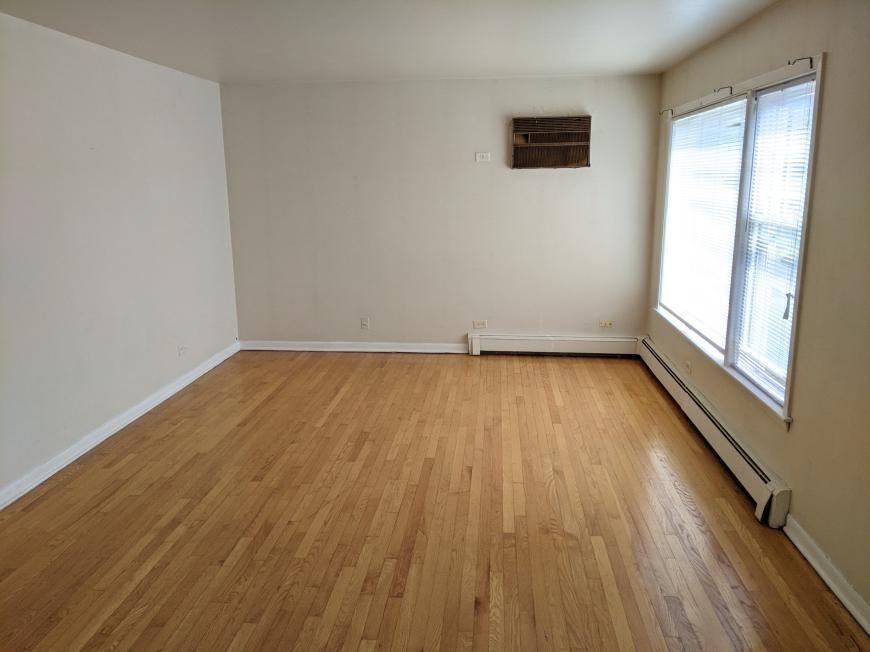 156 Asbury Ave - Photo 4 of 10