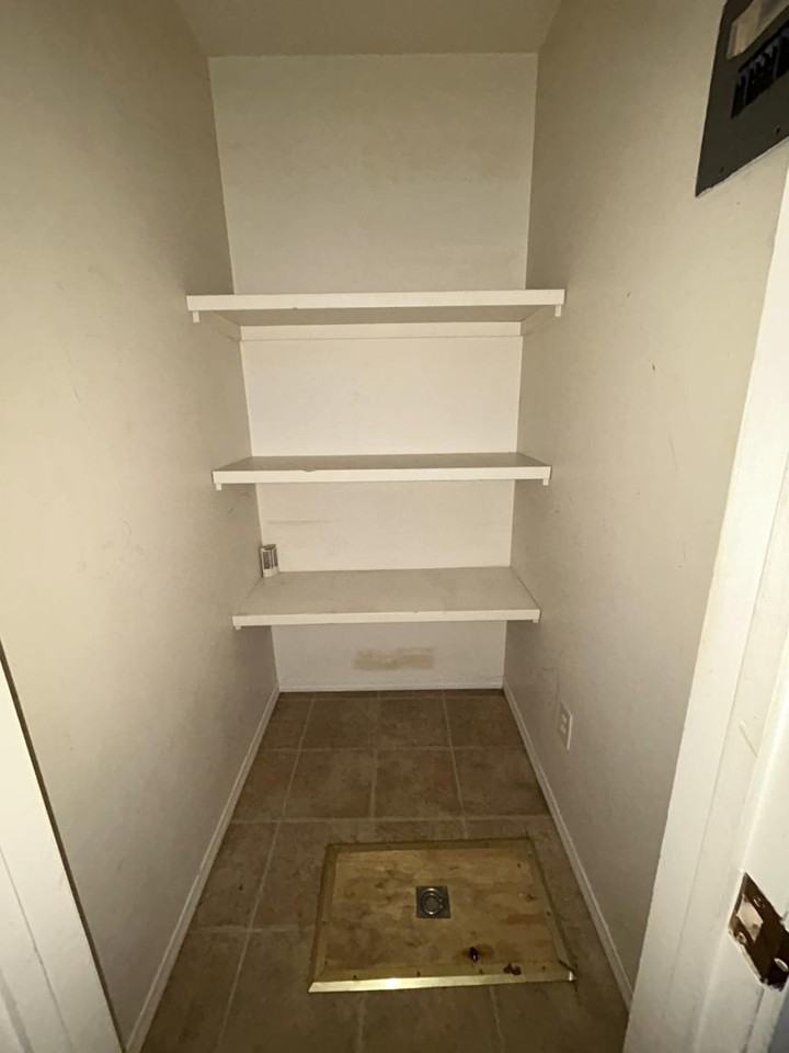 1209 Pasqua St - Photo 2 of 5