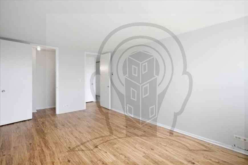 1700 E 56th St N - Photo 3 of 10