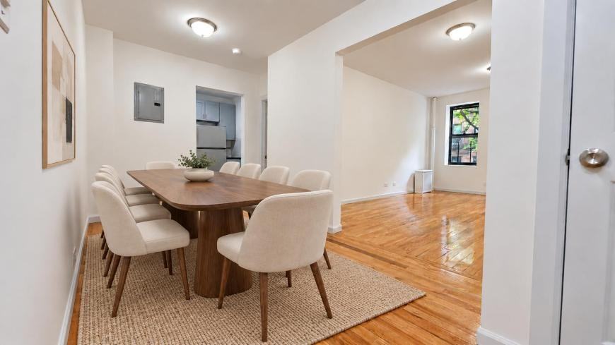 44 Bennett Ave - Photo 4 of 10