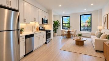 featured image of 993 Summit Ave