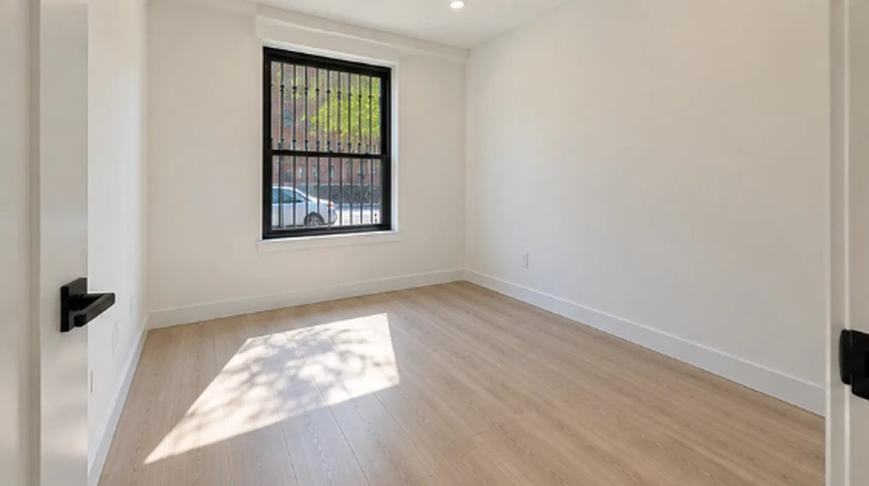 993 Summit Ave - Photo 5 of 5