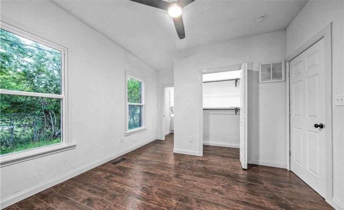 802 N 11th St - Photo 6 of 6