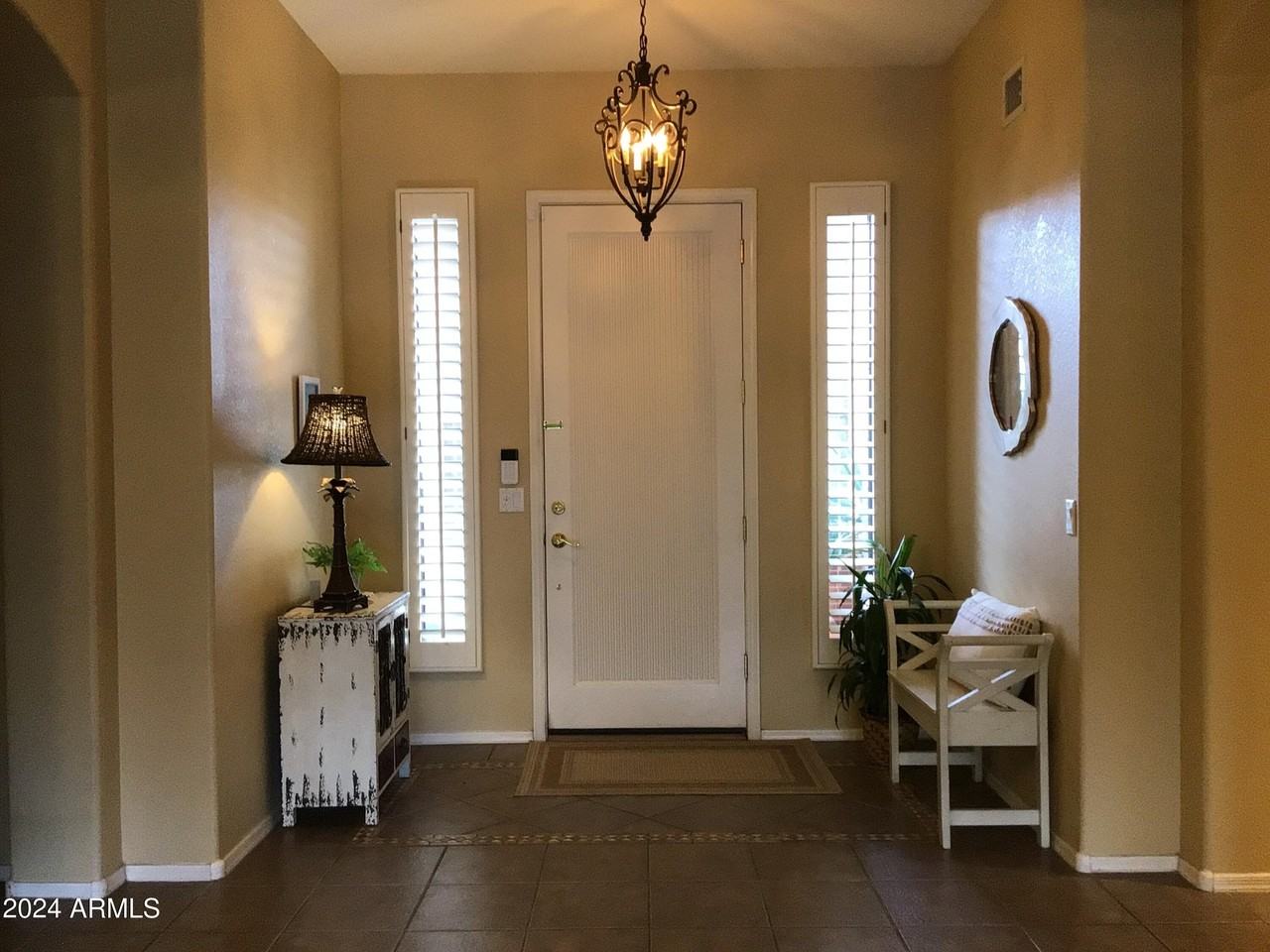 674 W Desert Broom Dr - Photo 3 of 47