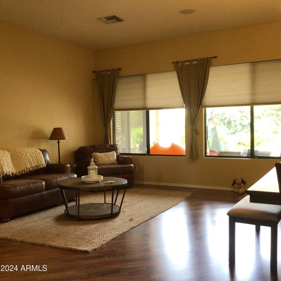 674 W Desert Broom Dr - Photo 6 of 47