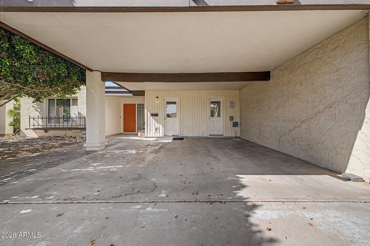 1988 E Oxford Dr - Photo 4 of 50