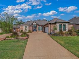 featured image of 4419 Woodland Ridge Dr