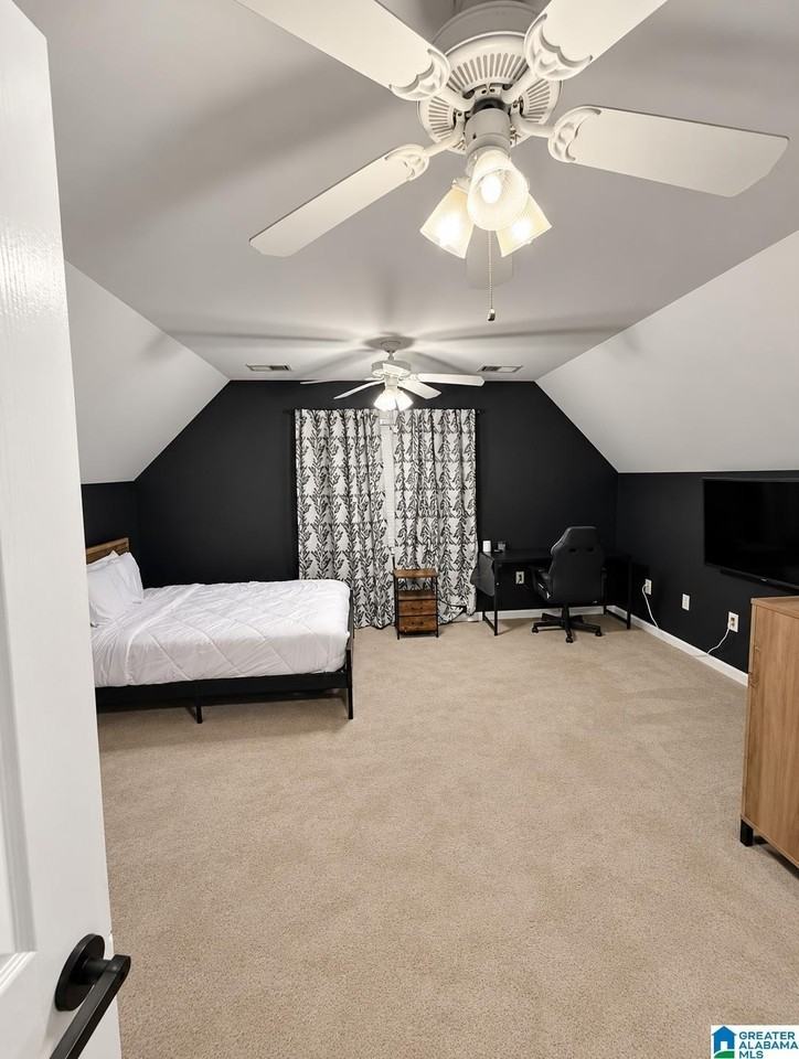 136 Sterling Gate Dr - Photo 4 of 10