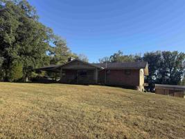 featured image of 2915 Briarwood Ln