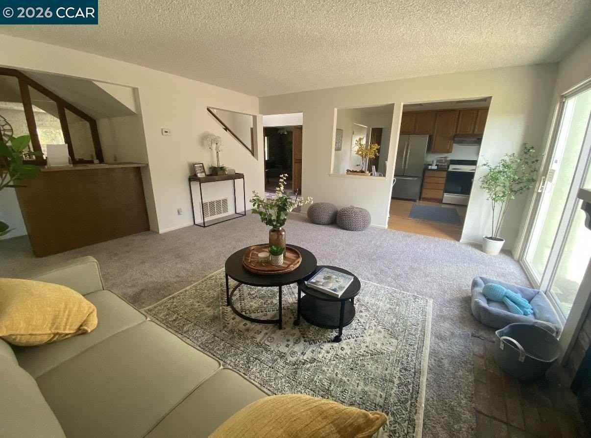 118 Buttercup Ct - Photo 7 of 13