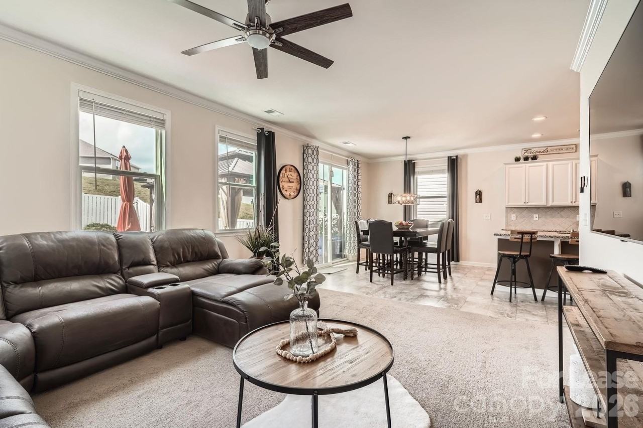 14122 Ridgewater Way - Photo 7 of 29