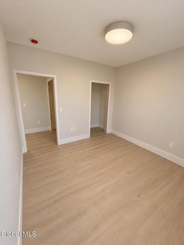 110 Panorama Dr - Photo 4 of 7