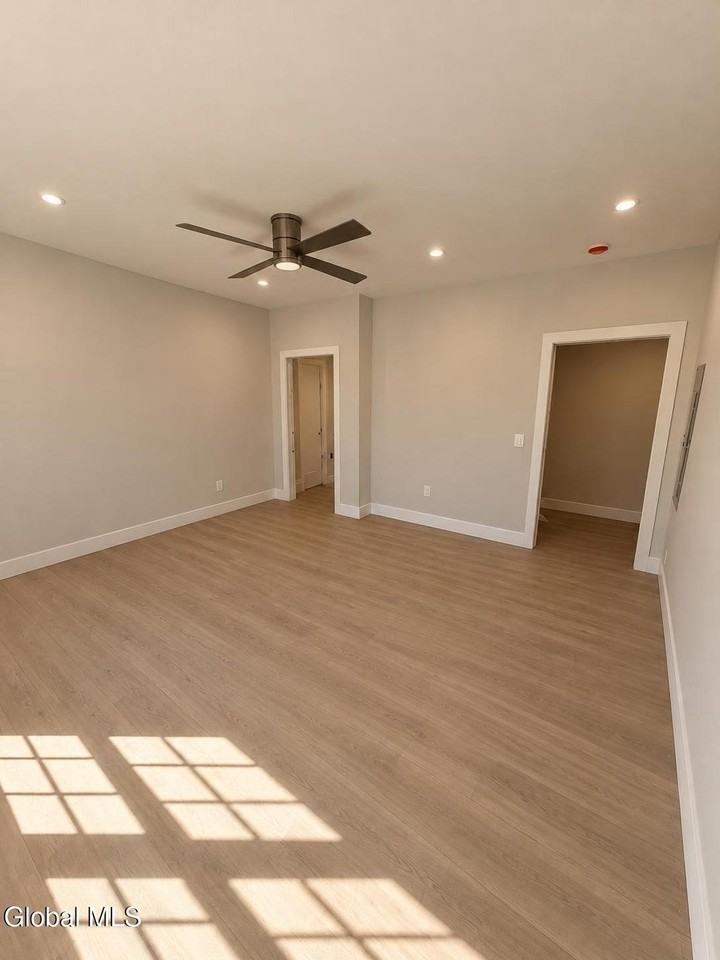 110 Panorama Dr - Photo 5 of 7