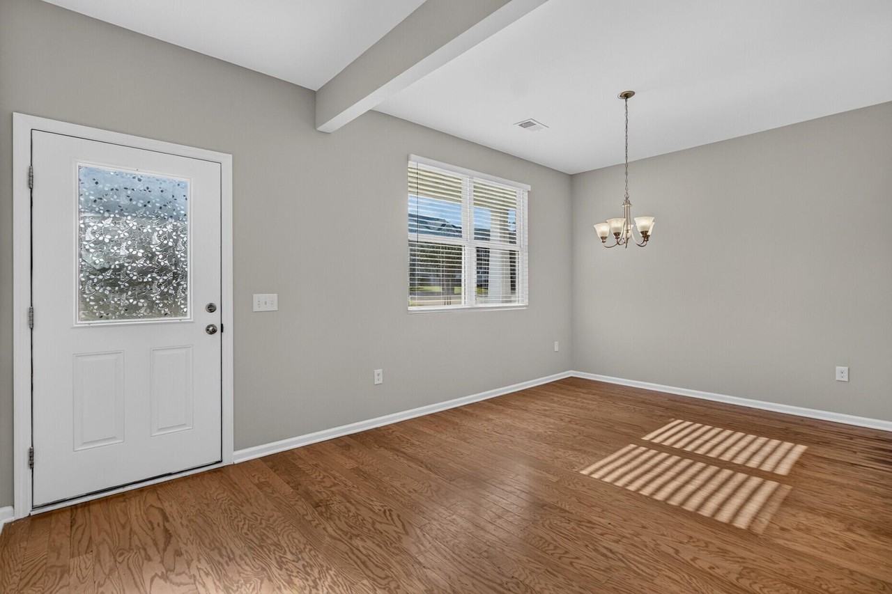 9131 Parlor Dr - Photo 4 of 25