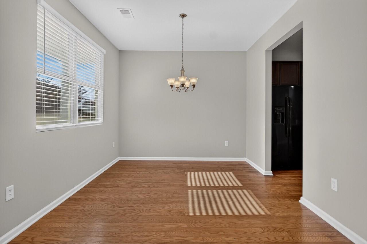9131 Parlor Dr - Photo 5 of 25