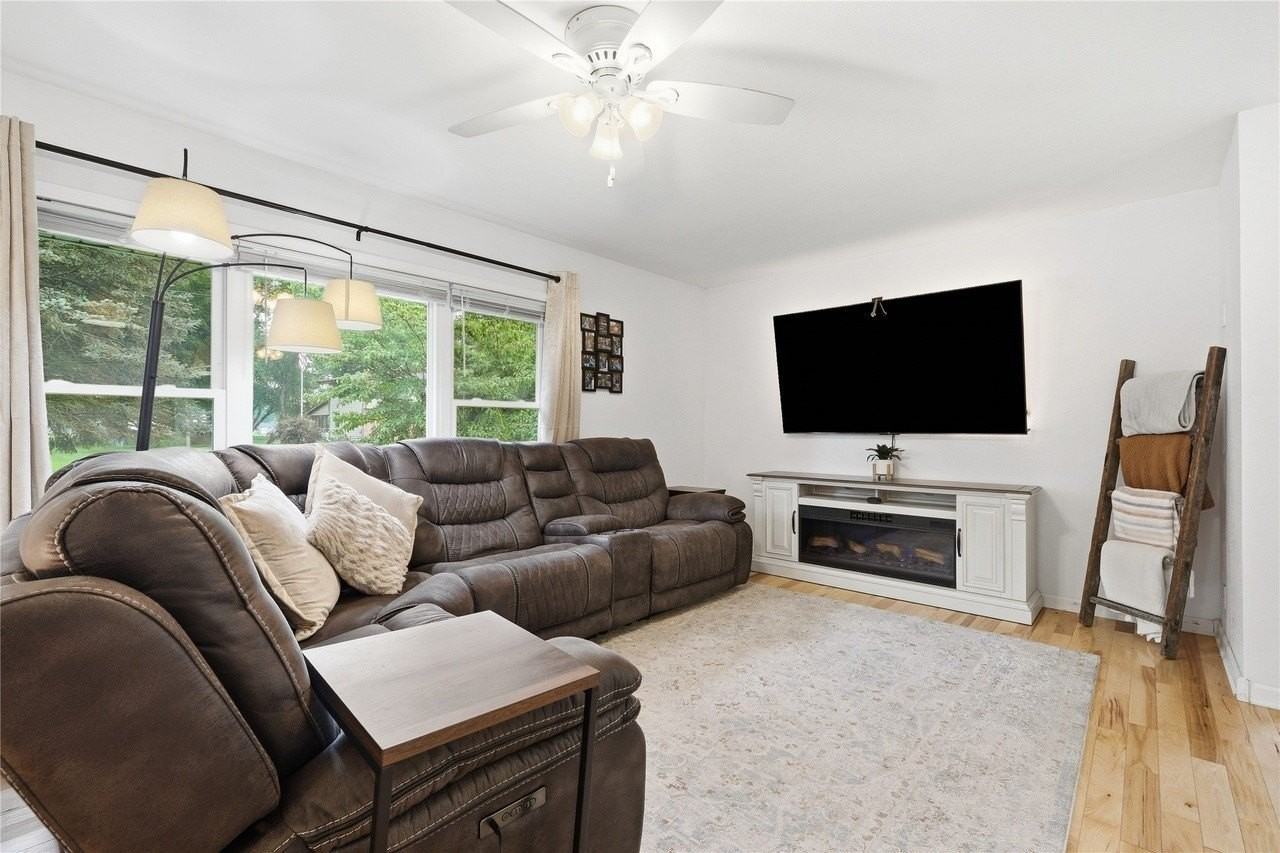 5355 Nw 63rd Pl - Photo 2 of 14