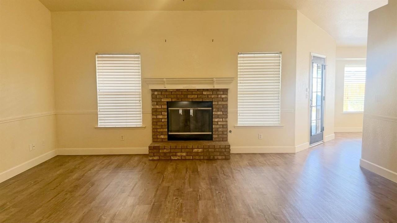 884 W Cinnamon Ave - Photo 3 of 26