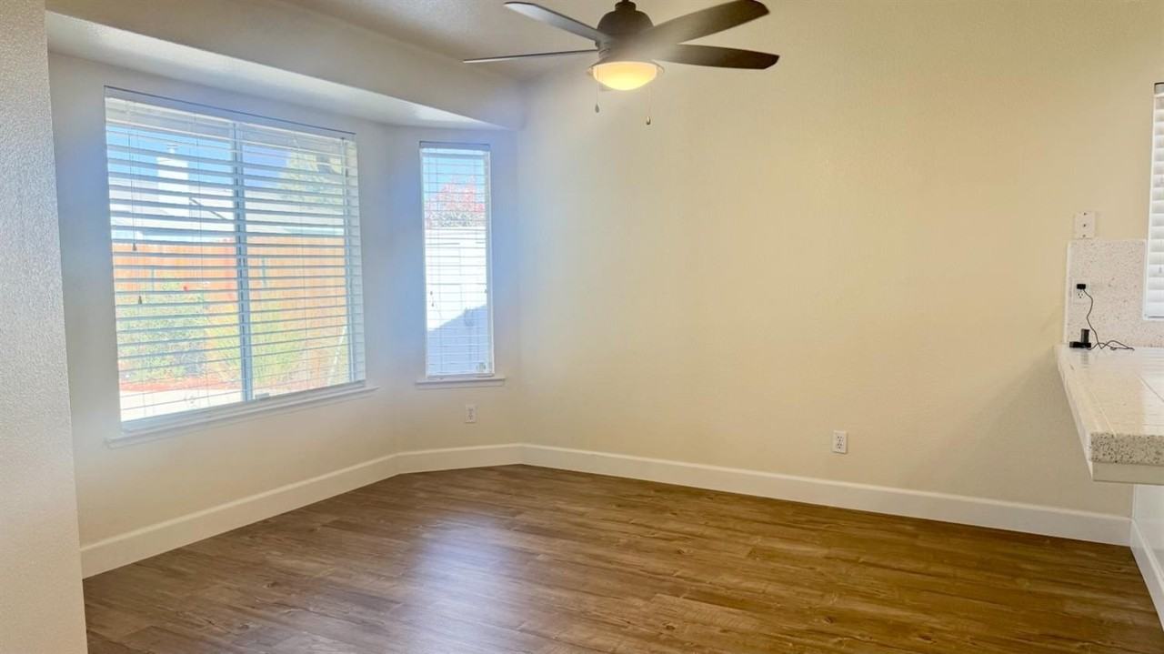 884 W Cinnamon Ave - Photo 6 of 26