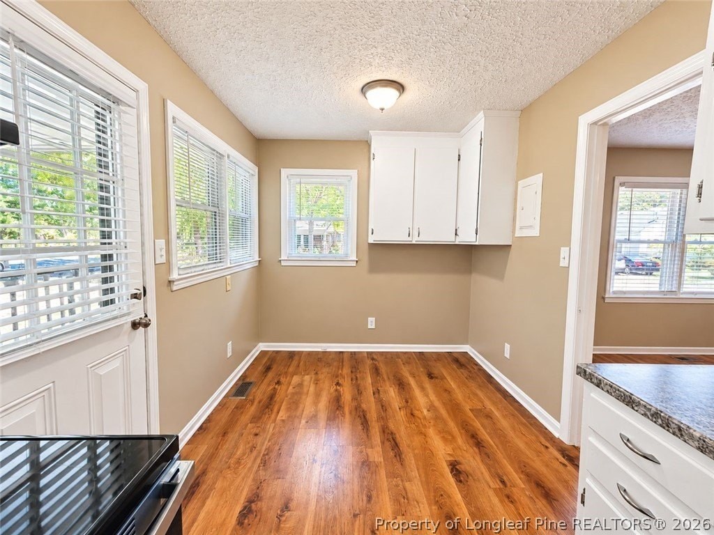 1905 White St #A - Photo 4 of 15