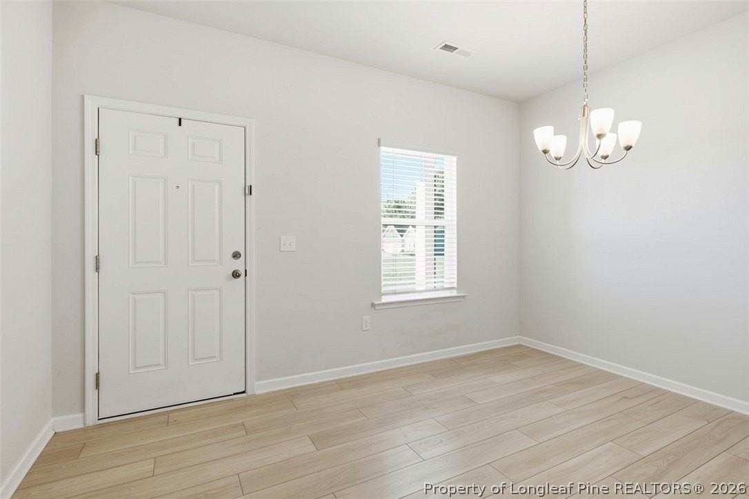 98 Baneberry Pl - Photo 3 of 35