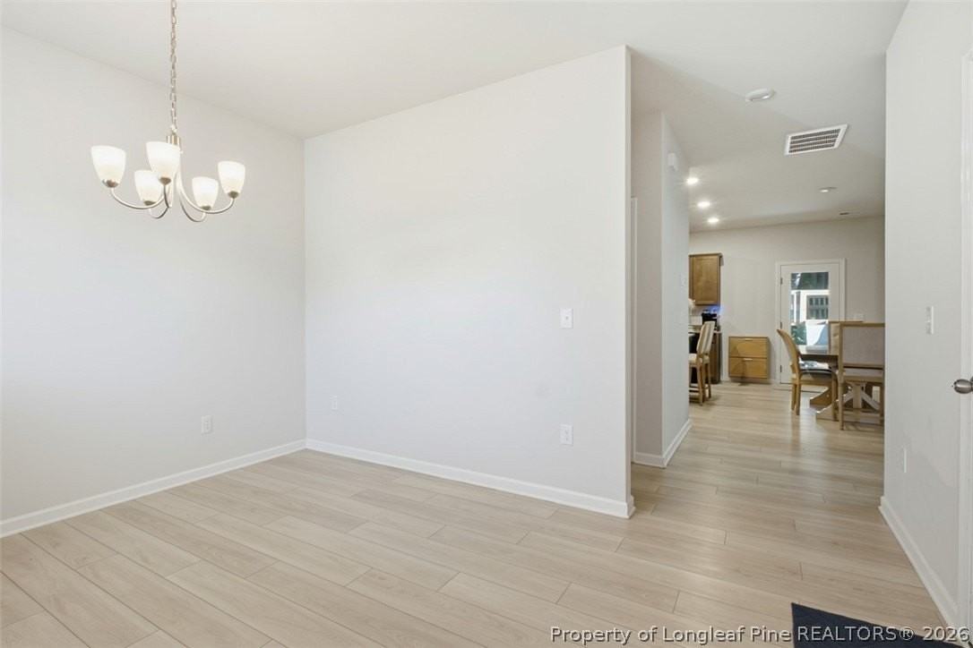 98 Baneberry Pl - Photo 4 of 35