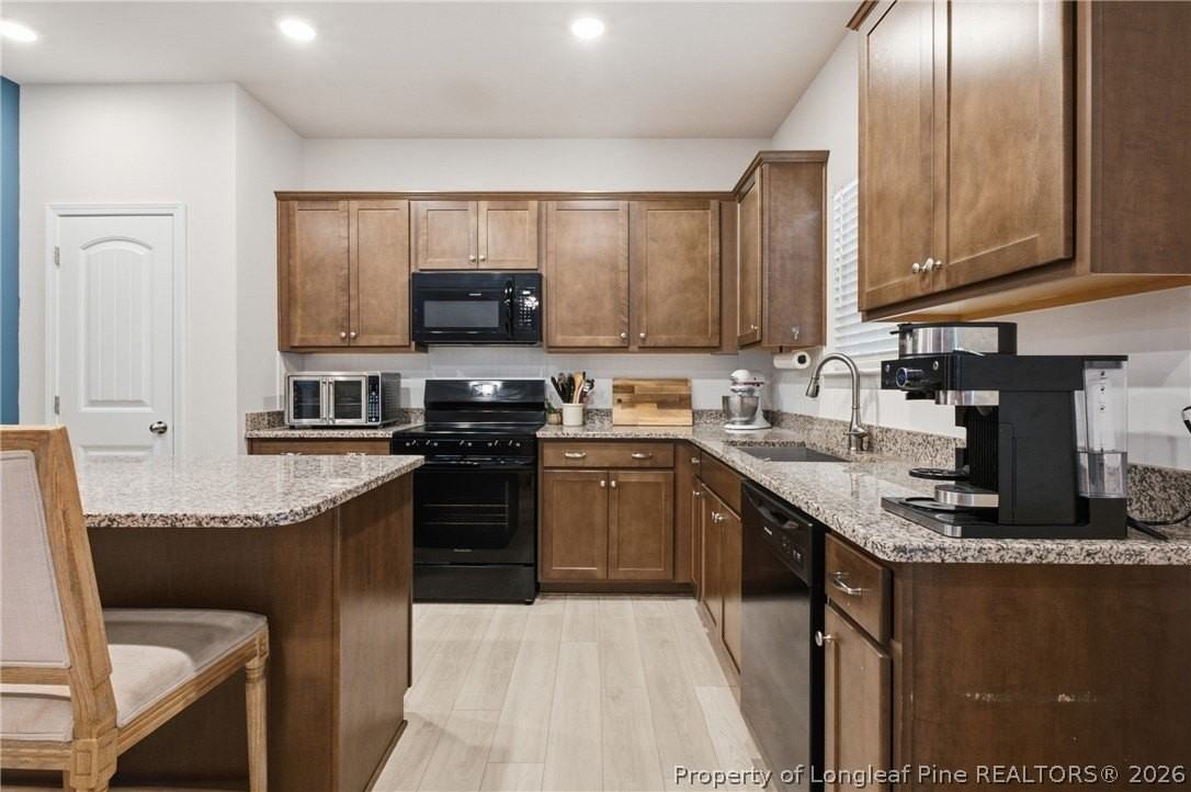 98 Baneberry Pl - Photo 5 of 35