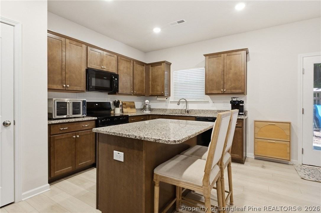 98 Baneberry Pl - Photo 7 of 35