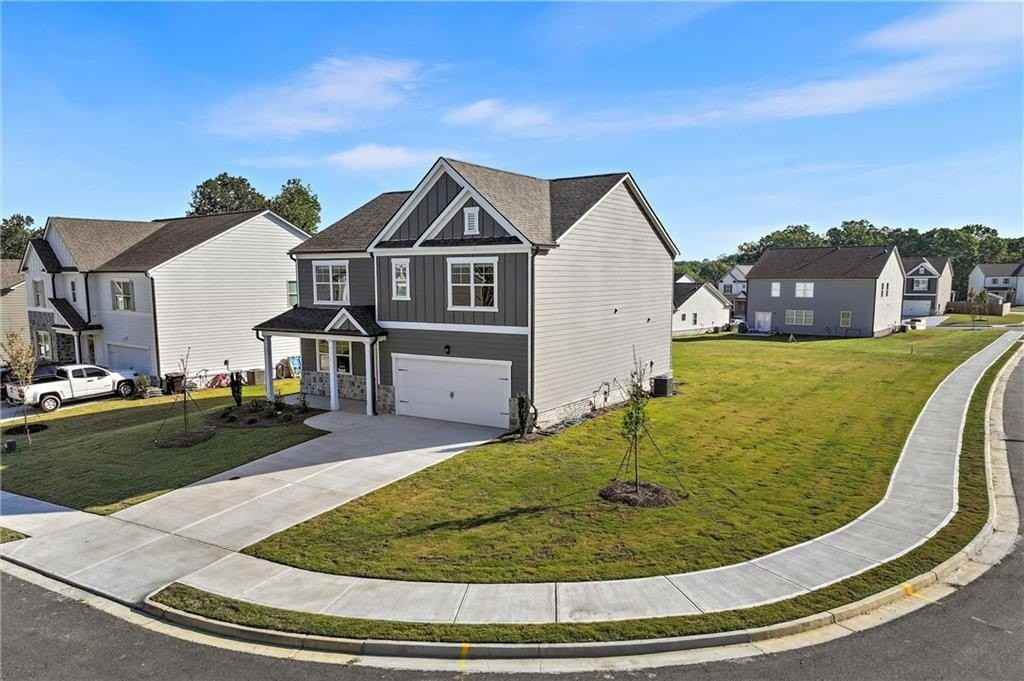 368 Belmont Dr Se - Photo 2 of 31