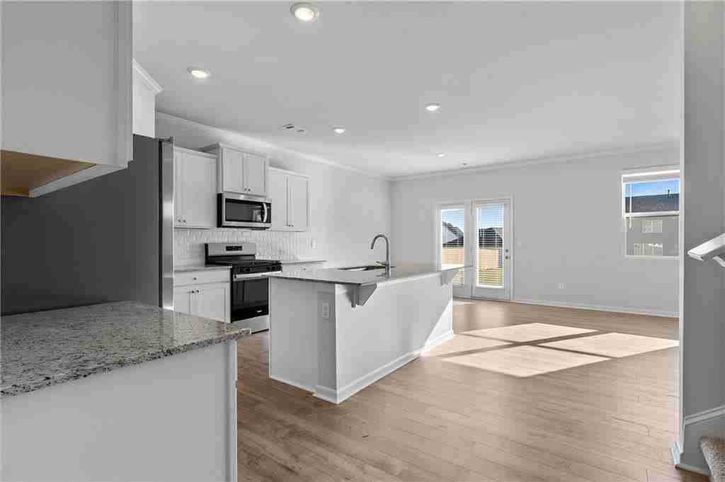 368 Belmont Dr Se - Photo 5 of 31