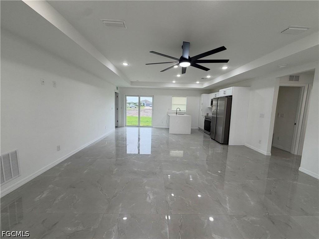 416 Pinehurst Ave - Photo 3 of 12