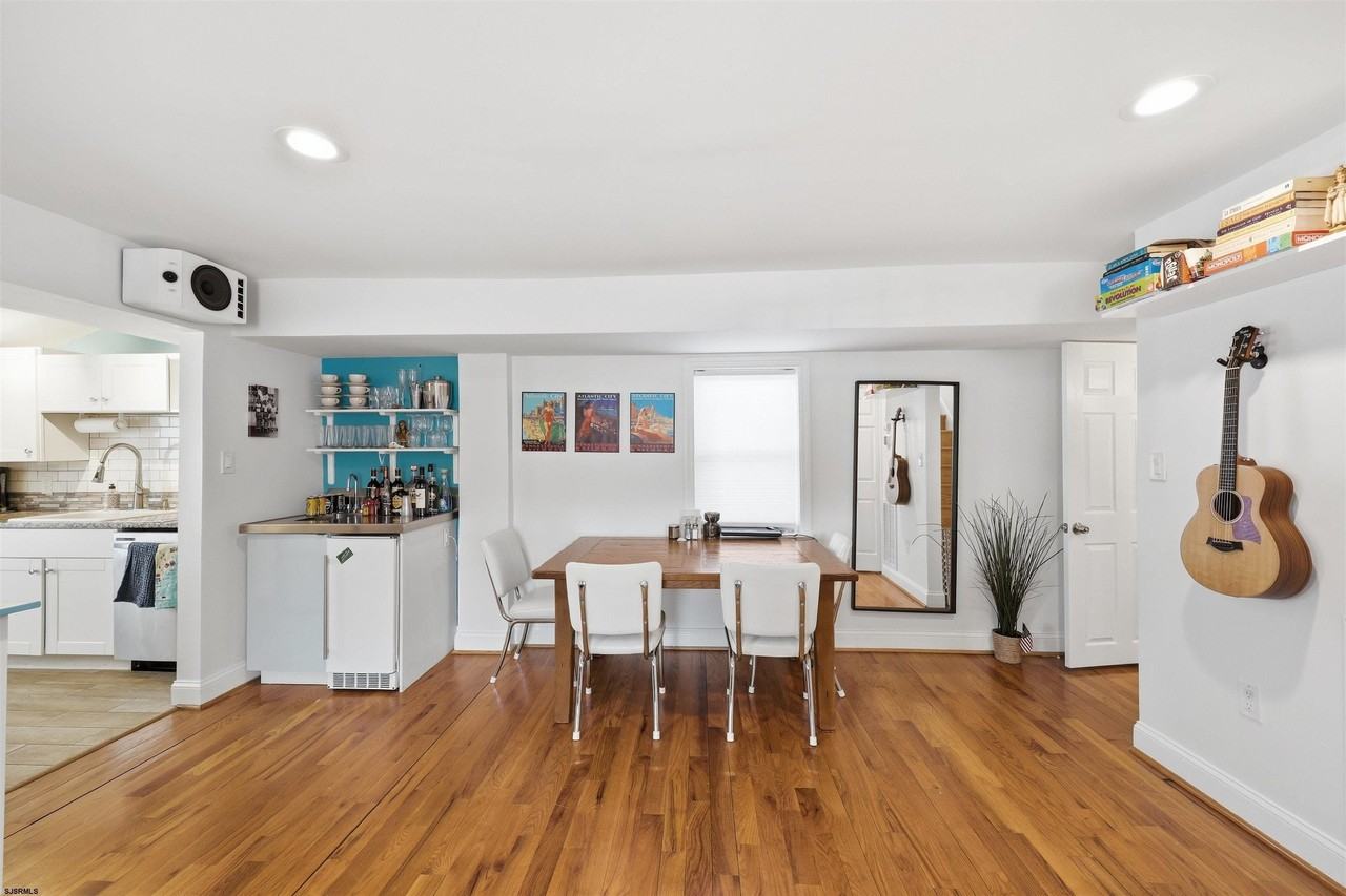 21 S Annapolis Ave - Photo 6 of 27
