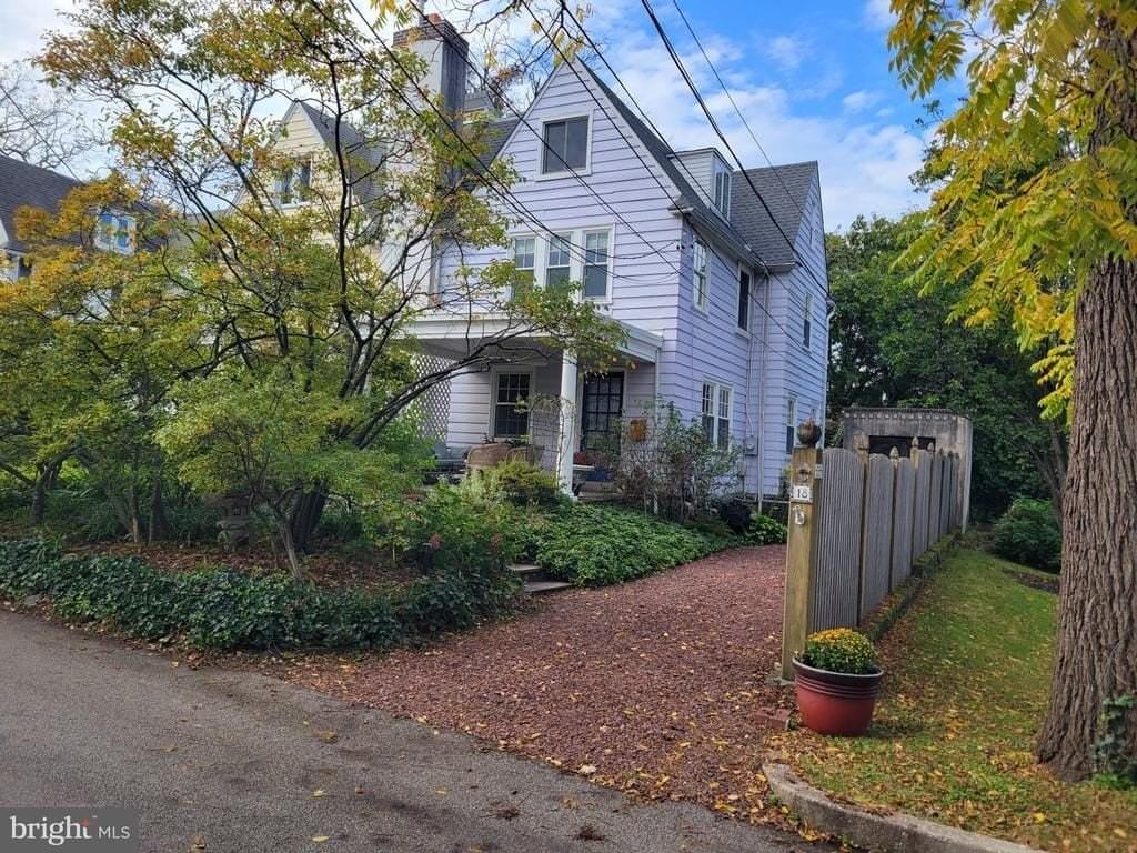 18 Tenmore Rd - Photo 3 of 14
