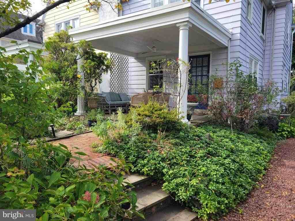 18 Tenmore Rd - Photo 4 of 14