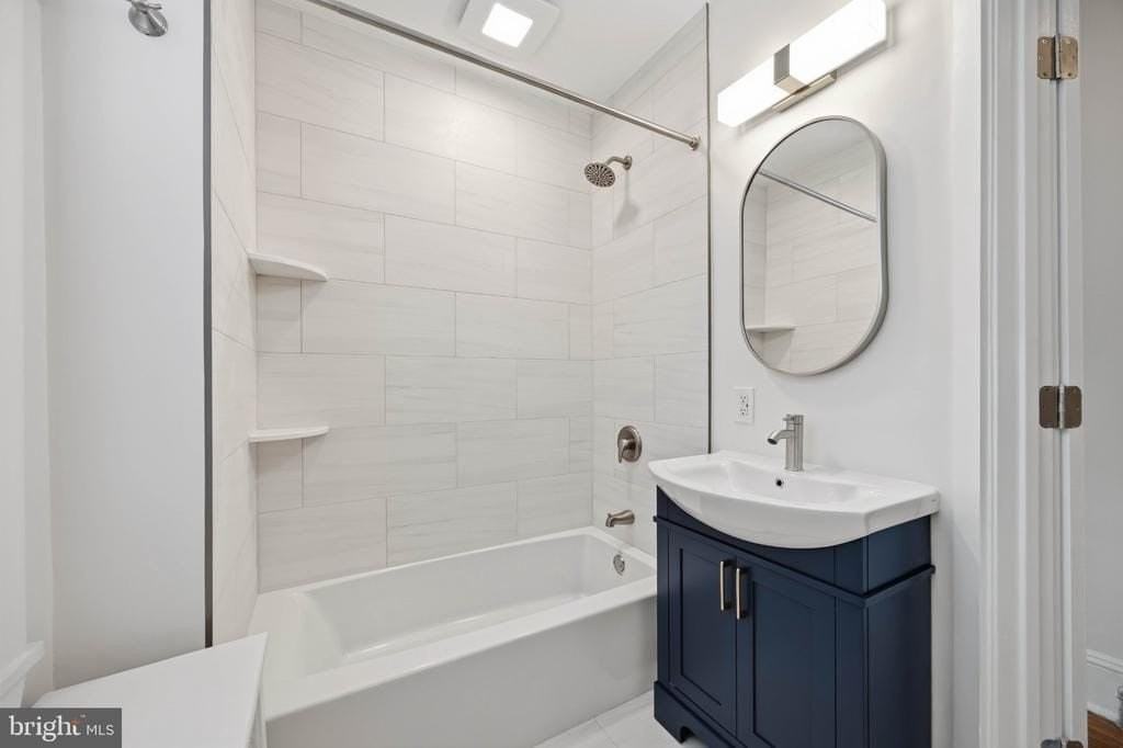 3671 Eveline St - Photo 5 of 26