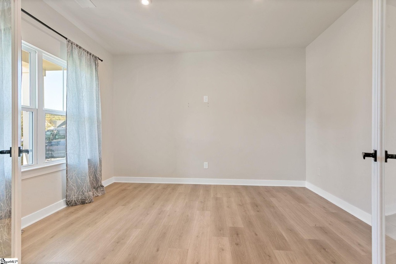 629 Lady Fern Dr - Photo 5 of 30