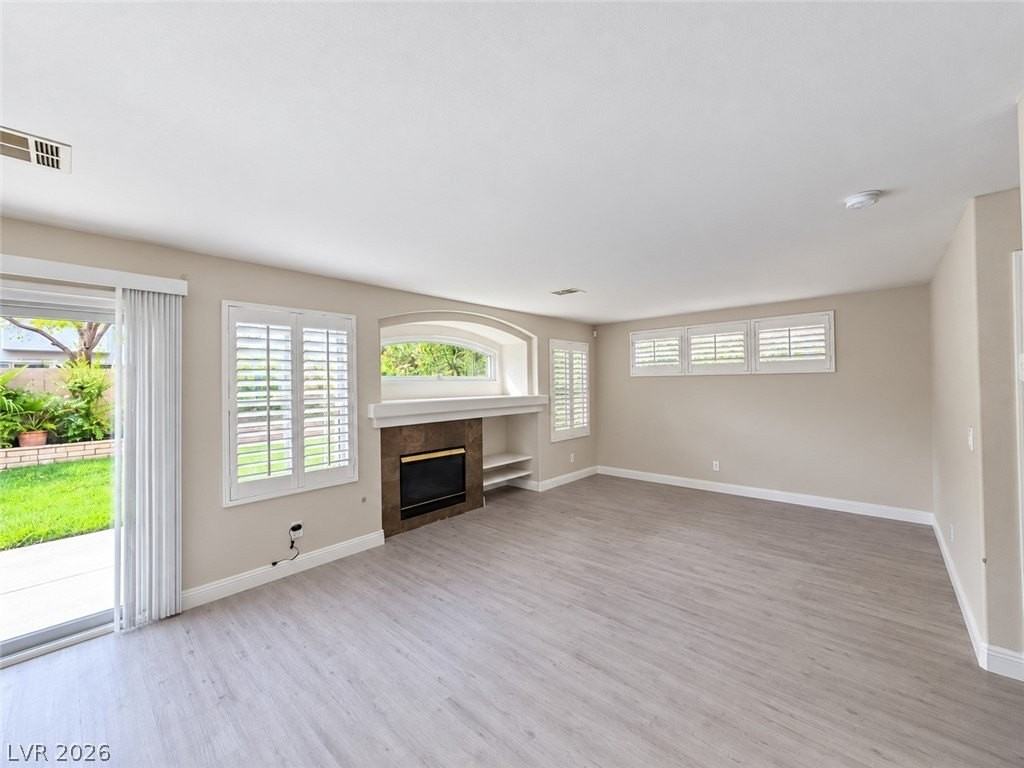 10349 Hunters Meadow Ave - Photo 4 of 23