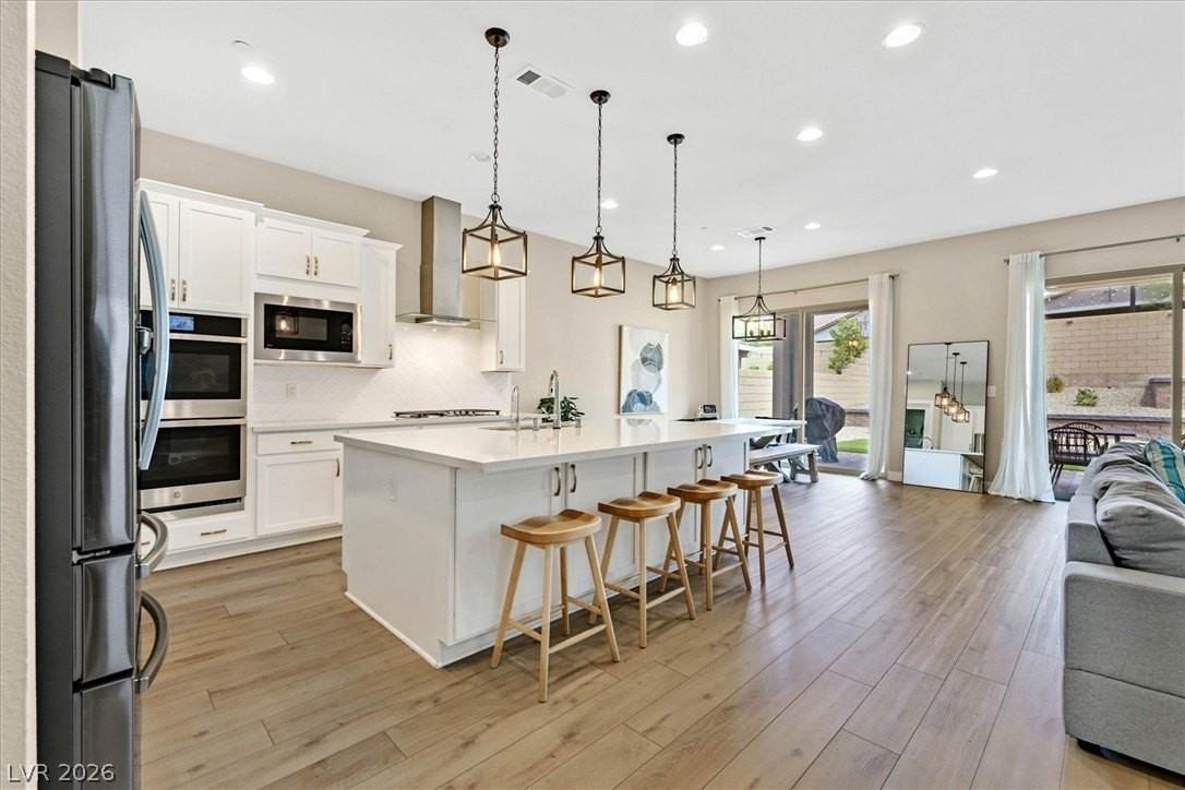 552 Comodo St - Photo 6 of 41