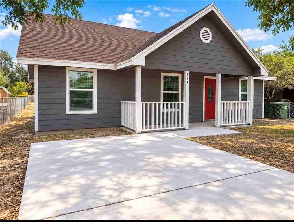 538 E Bowie Ave - Photo 2 of 12
