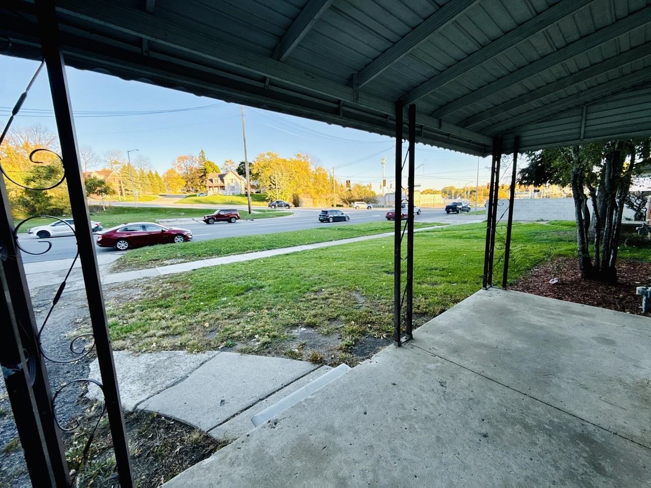 415 Martin Luther King Jr Blvd N - Photo 2 of 18