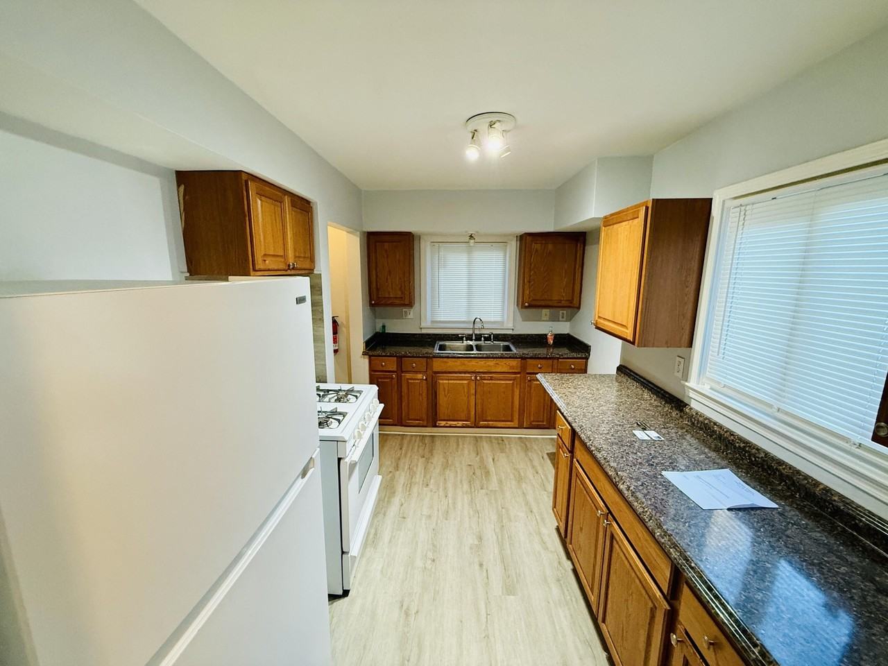 415 Martin Luther King Jr Blvd N - Photo 5 of 18