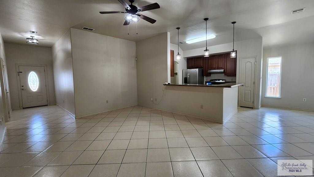 2525 Windsor Pl - Photo 3 of 20