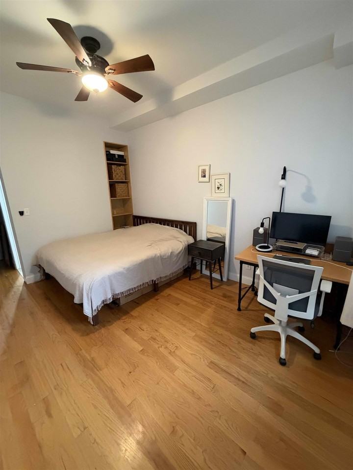 528 Garden St #1 - Photo 5 of 11