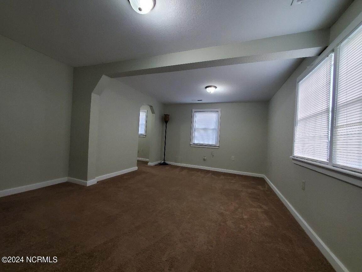 1716 Peartree Rd - Photo 3 of 14