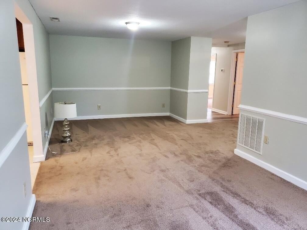 1716 Peartree Rd - Photo 5 of 14